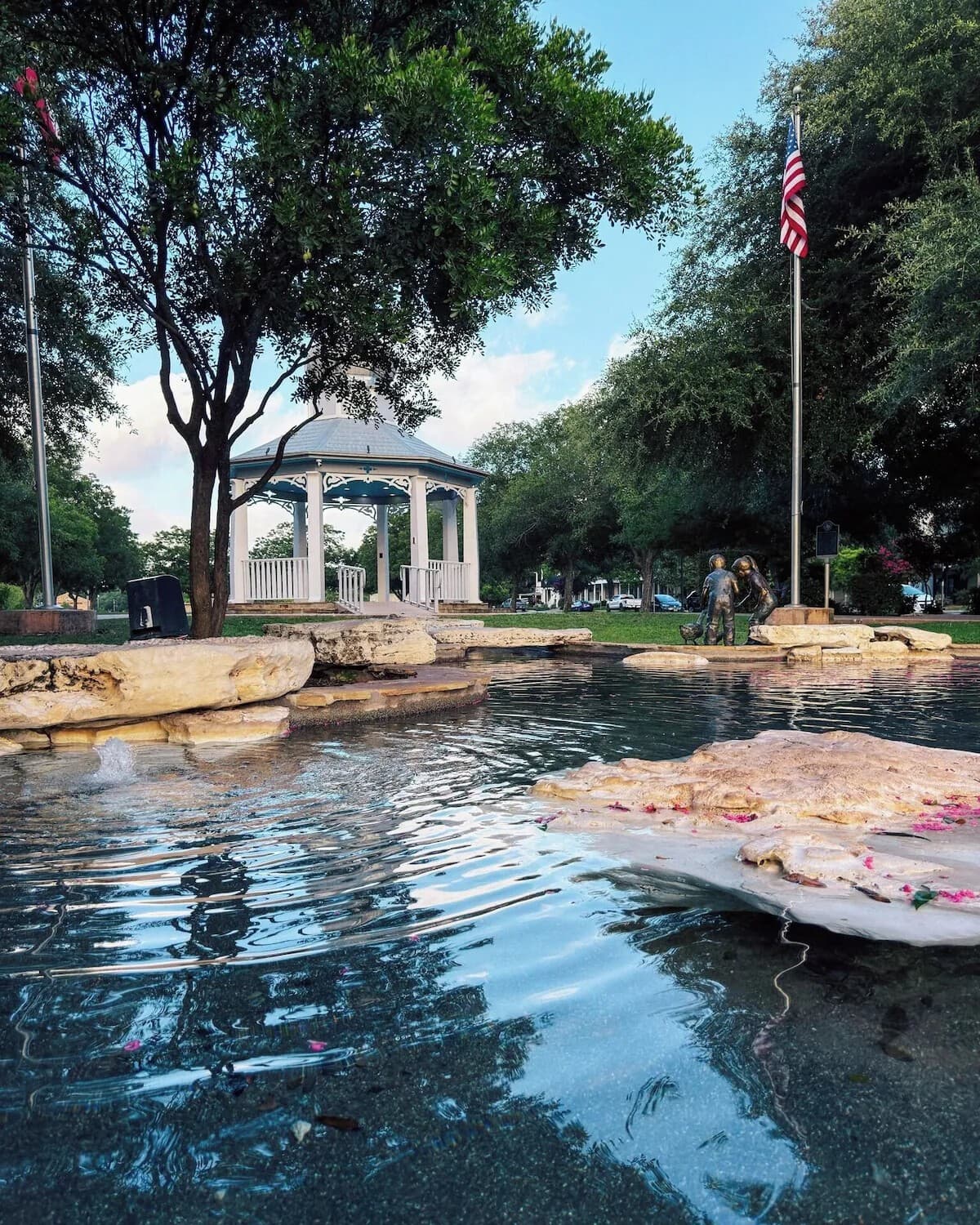 Vintage Hill Country Haven Hotel w/Pool, Boerne, TX