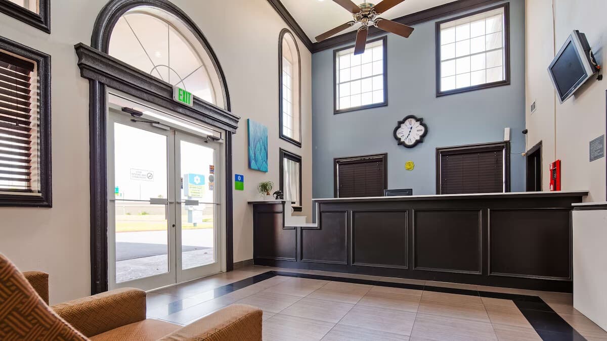 Business Ready Studio Hotel w/Breakfast, Brownsville, TX